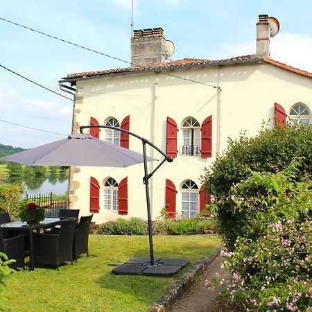 La Maison Du Passeur Availles-Limouzine Екстериор снимка